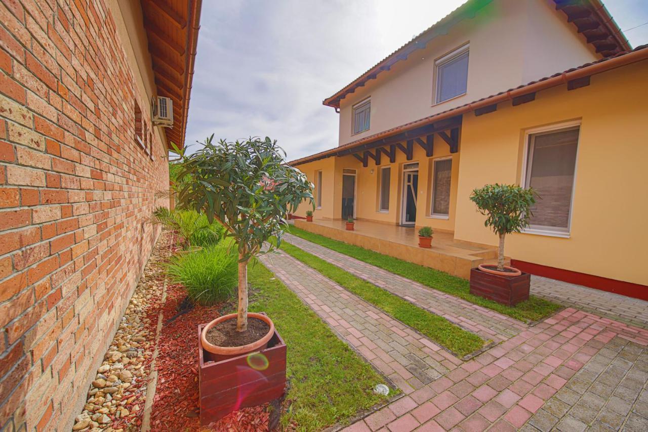 Kálvin utcai Apartmanok Hajdúszoboszló Exterior foto