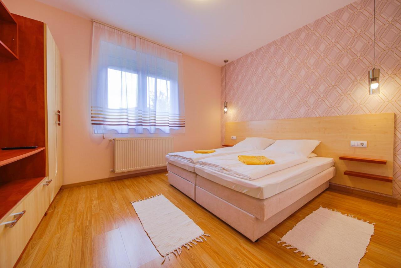 Kálvin utcai Apartmanok Hajdúszoboszló Exterior foto